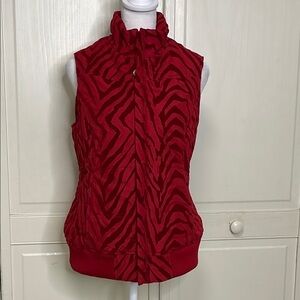 Ariat Womens Horseshoe Zipper Puffer Vest Sz Small Red Logo Western Cowboy